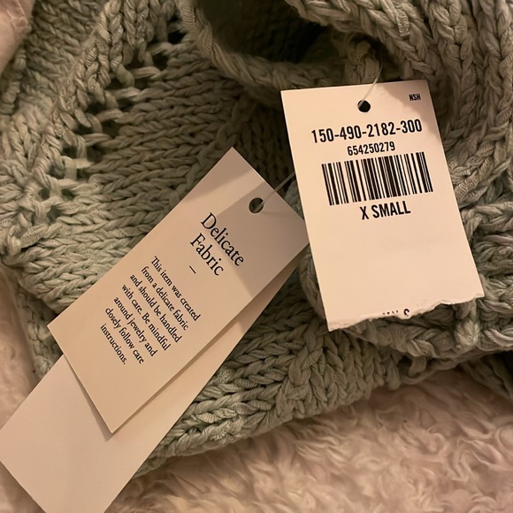 Abercrombie & Finch green tank top - Picture 5 of 5